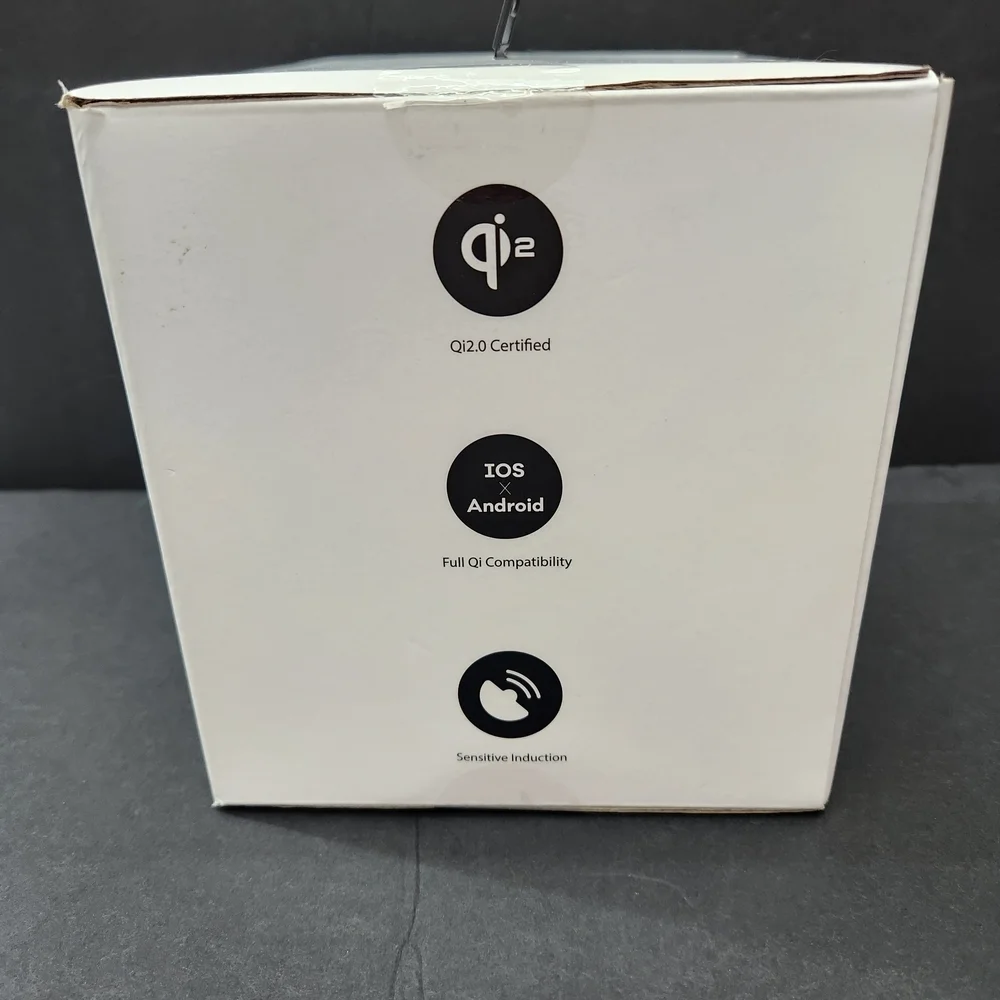Q12 - 3-in-1 Wireless Charger - Sleek White Design Model H-11501